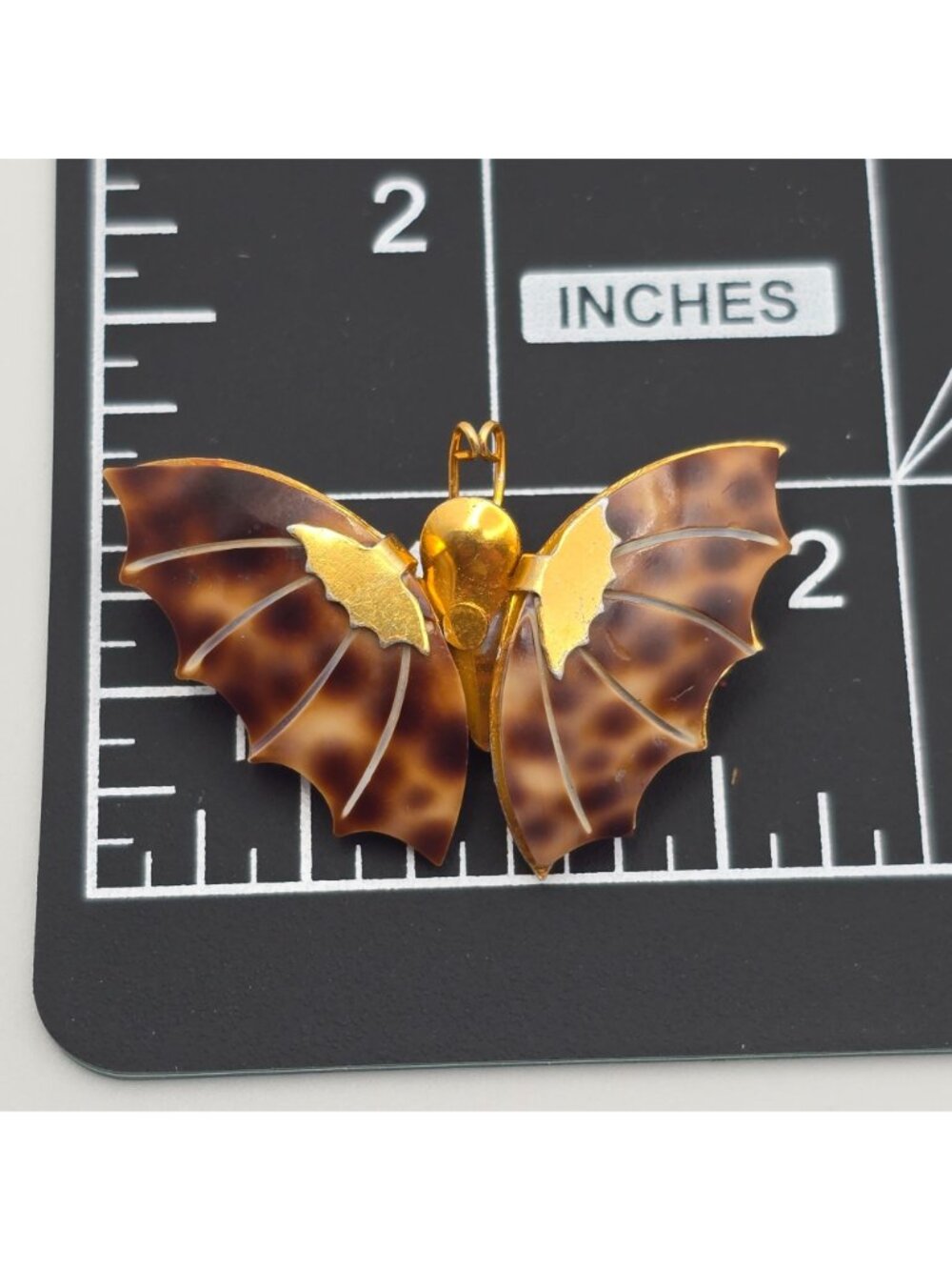 Vintage Tiger Cowrie Shell Butterfly Brooch 1.75" Gold Tone Insect Statement Pin - Picture 6 of 6